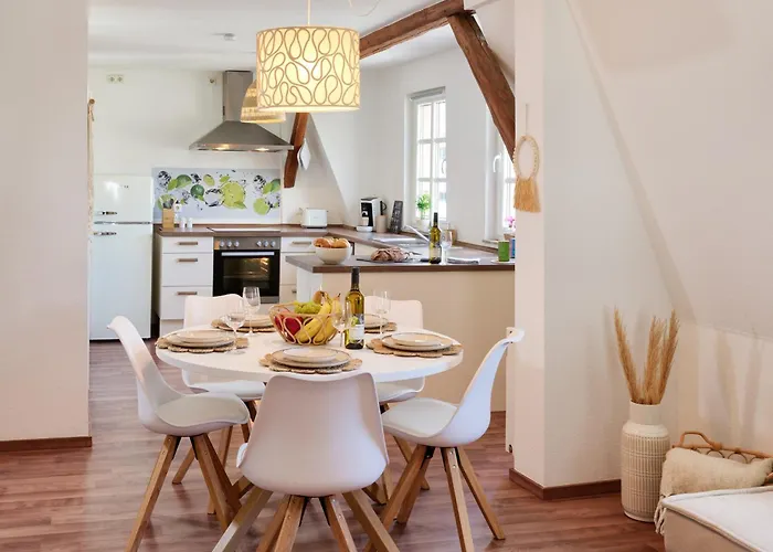 Bg Living & Hosting - Gemuetliche Mosel-ferienwohnung Fuer Familien & Weinliebhaber In Lage - 3 Schlafzimmer, Bis 7 Personen, Parkplatz & Waschmaschine *