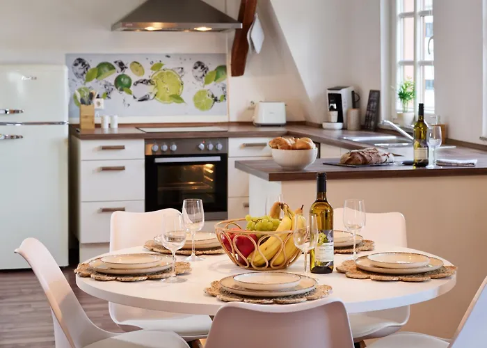 Apartamento Bg Living & Hosting - Gemuetliche Mosel-ferienwohnung Fuer Familien & Weinliebhaber In Lage - 3 Schlafzimmer, Bis 7 Personen, Parkplatz & Waschmaschine