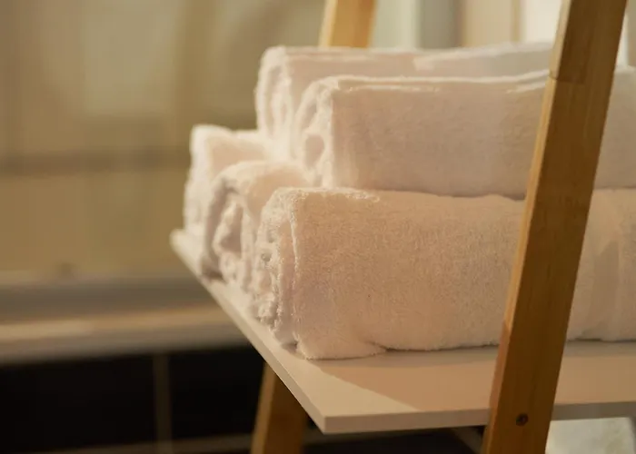 Bg Living & Hosting - Gemuetliche Mosel-ferienwohnung Fuer Familien & Weinliebhaber In Lage - 3 Schlafzimmer, Bis 7 Personen, Parkplatz & Waschmaschine Traben-Trarbach